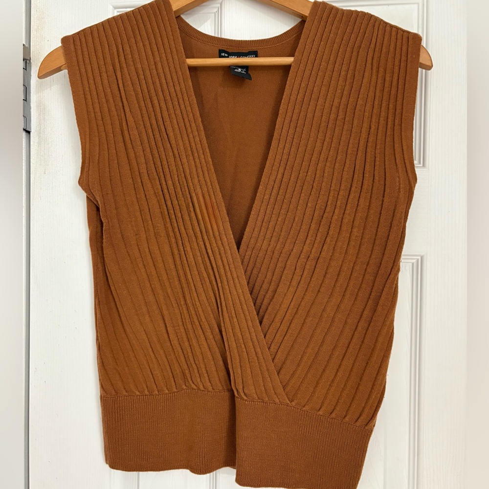 New York & Company V-Neck Brown Sweater